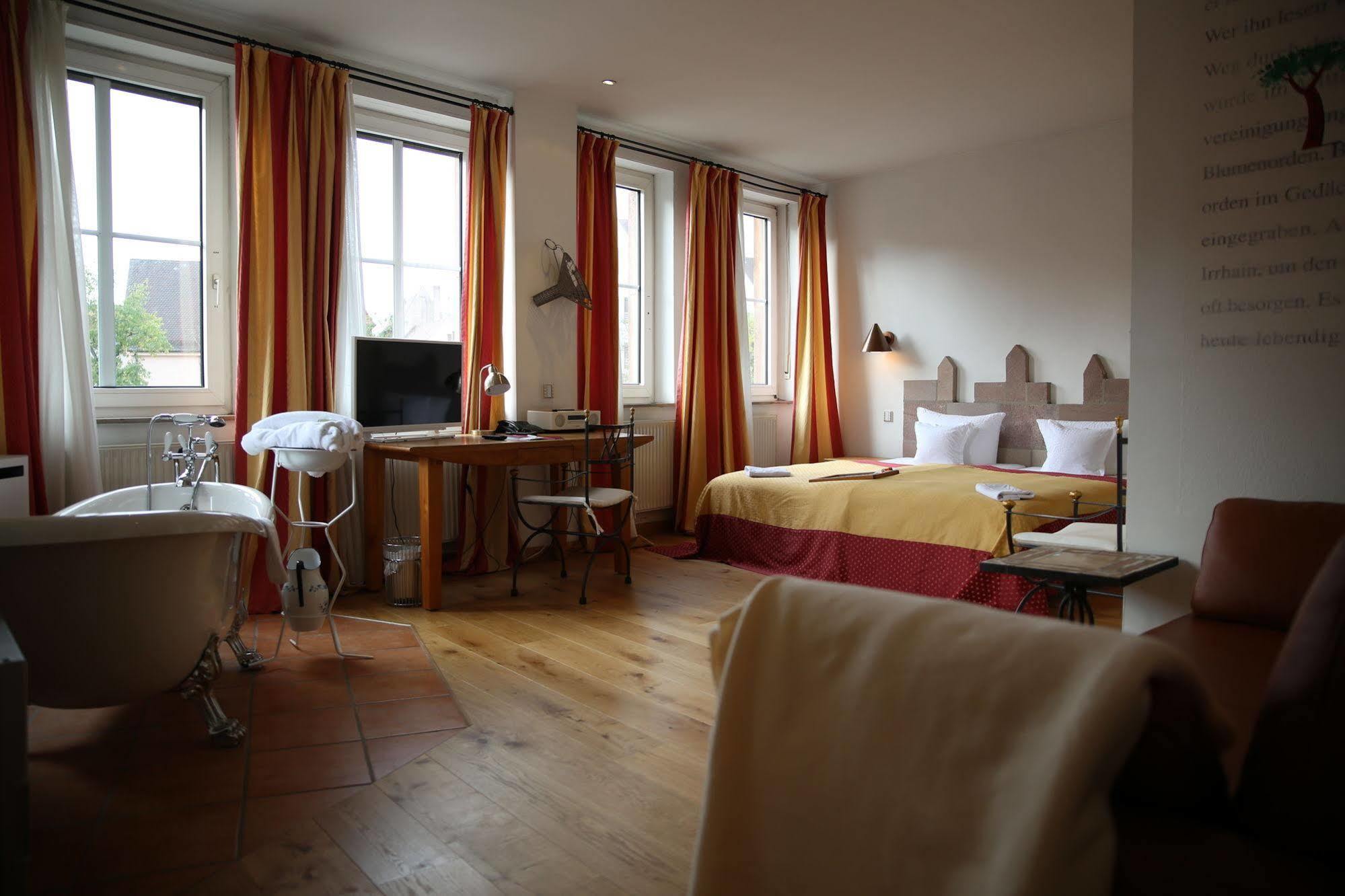 Hotel Drei Raben Nuremberg Ngoại thất bức ảnh