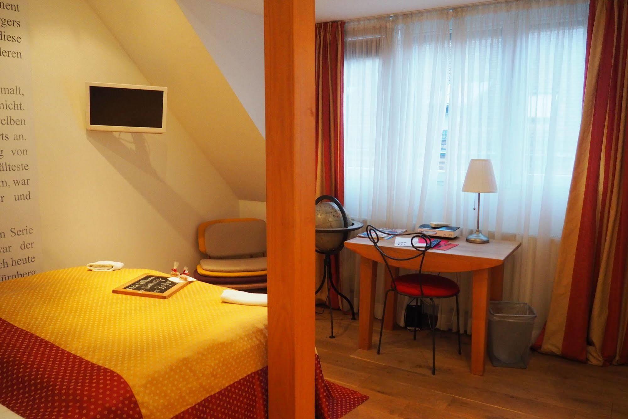 Hotel Drei Raben Nuremberg Ngoại thất bức ảnh